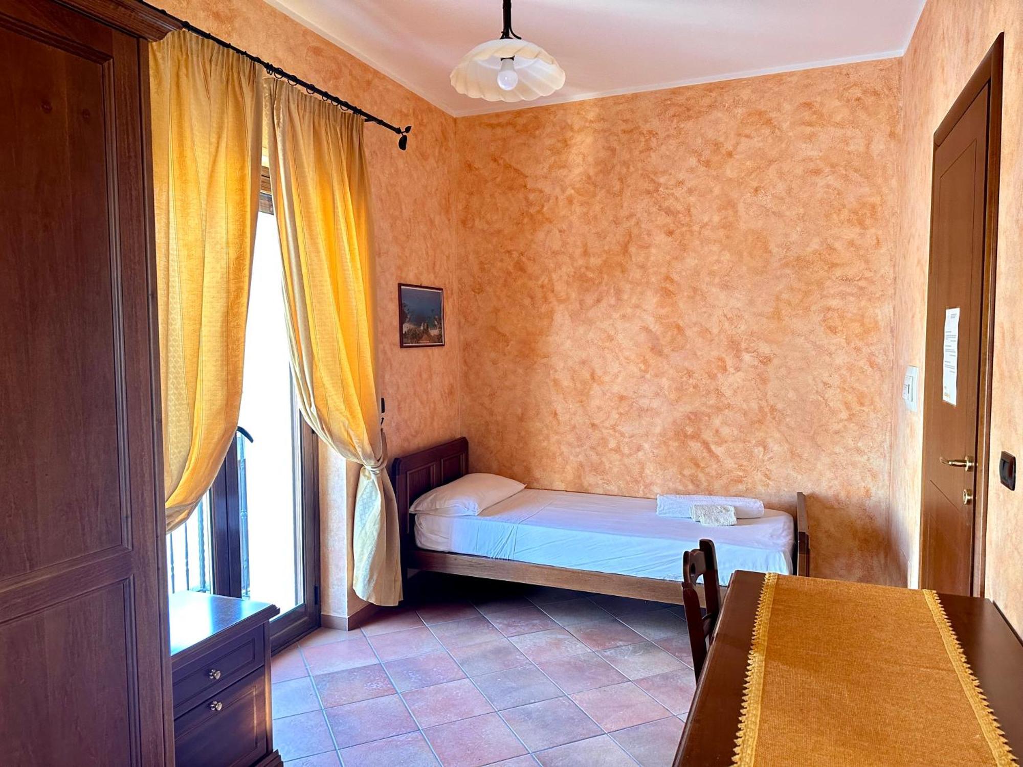 Luxury Accommodation Santa Domenica  Bagian luar foto