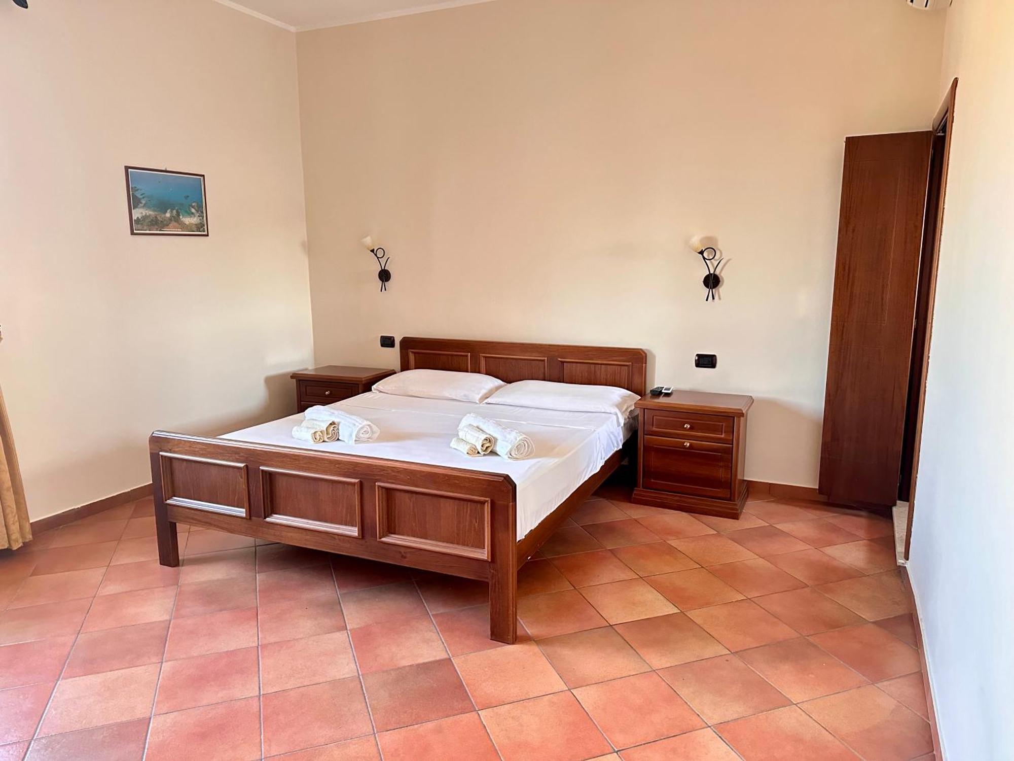 Luxury Accommodation Santa Domenica  Bagian luar foto